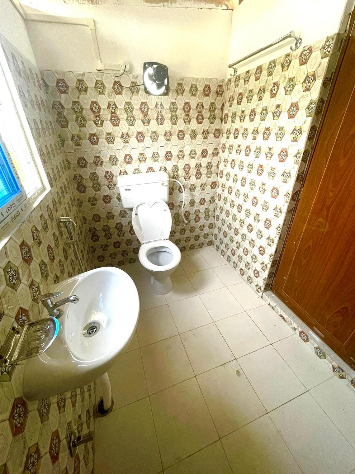 Cupidtrails Backpacker'S Penthouse Hotel กูวาฮาติ ภายนอก รูปภาพ